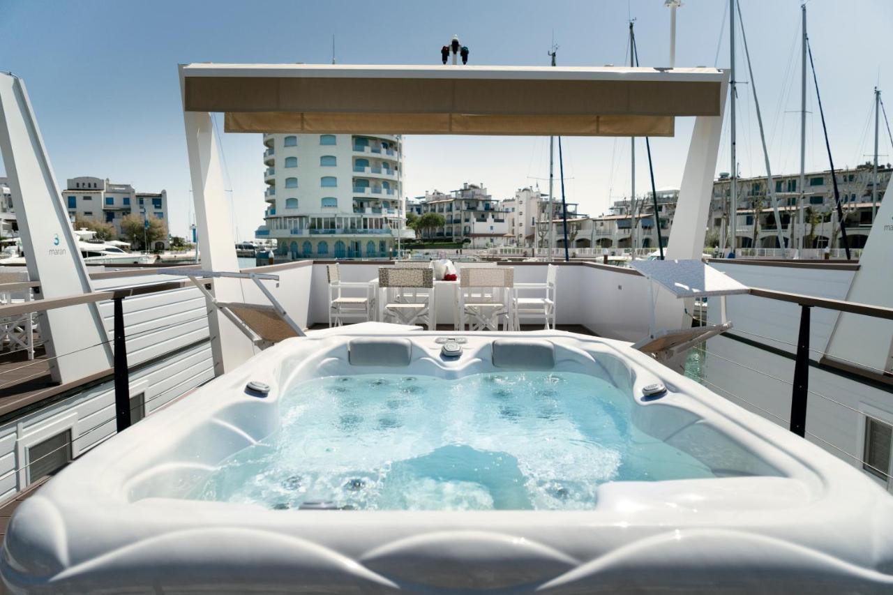 Portoverde Luxury Houseboat 米萨诺阿德里亚蒂科 外观 照片