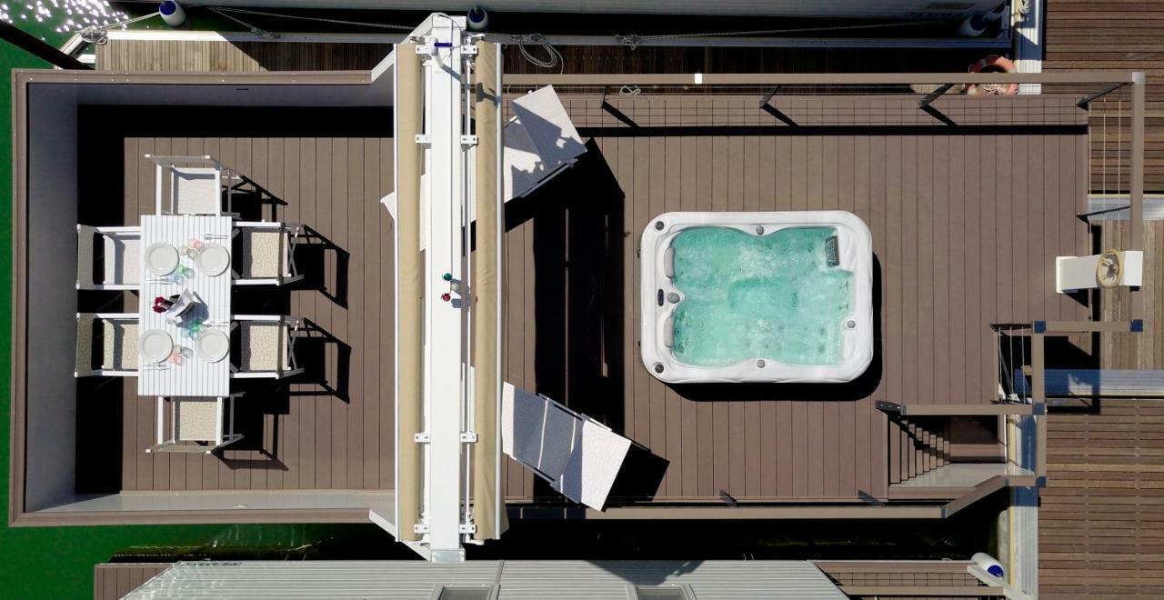 Portoverde Luxury Houseboat 米萨诺阿德里亚蒂科 外观 照片