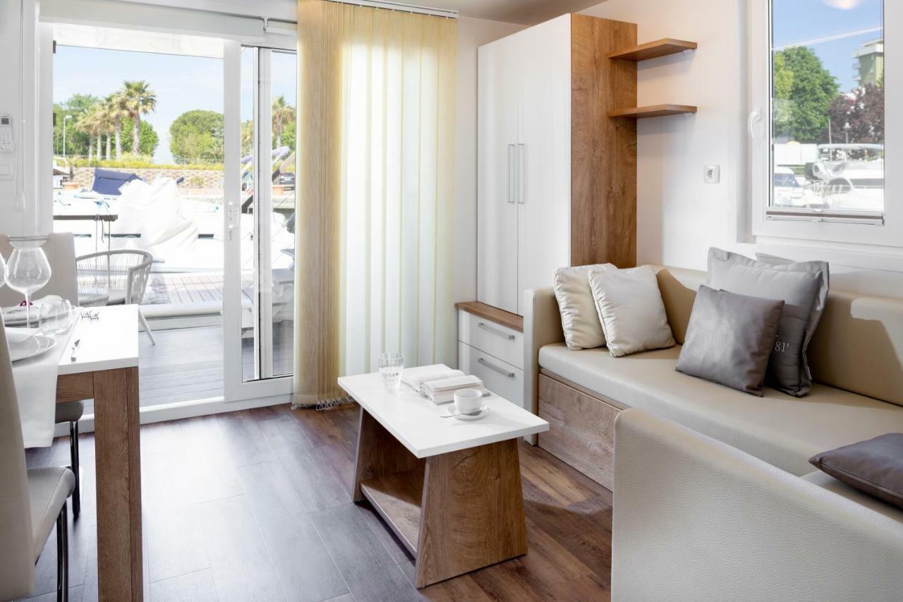 Portoverde Luxury Houseboat 米萨诺阿德里亚蒂科 外观 照片