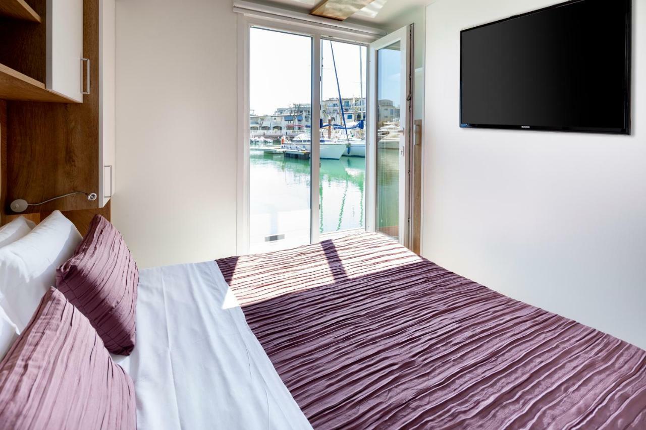 Portoverde Luxury Houseboat 米萨诺阿德里亚蒂科 外观 照片