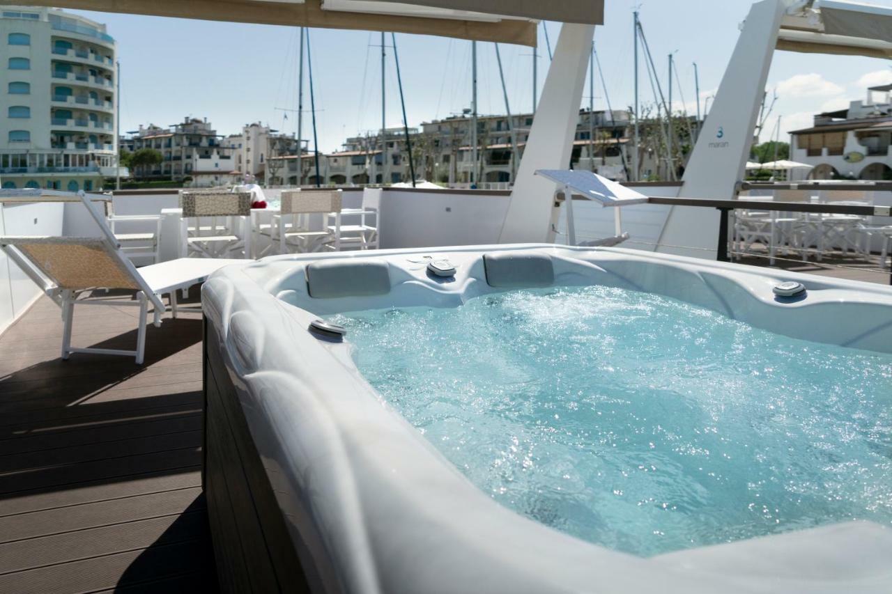 Portoverde Luxury Houseboat 米萨诺阿德里亚蒂科 外观 照片